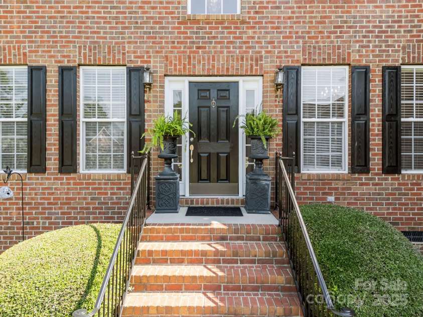 9329 Uxbridge Lane, Huntersville, NC 28078.  MLS# CAR4284794, YatesRealty ID 29657. 