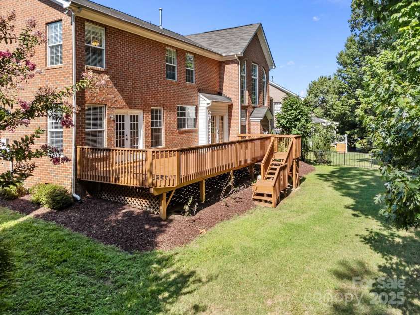 9329 Uxbridge Lane, Huntersville, NC 28078.  MLS# CAR4284794, YatesRealty ID 29657. 
