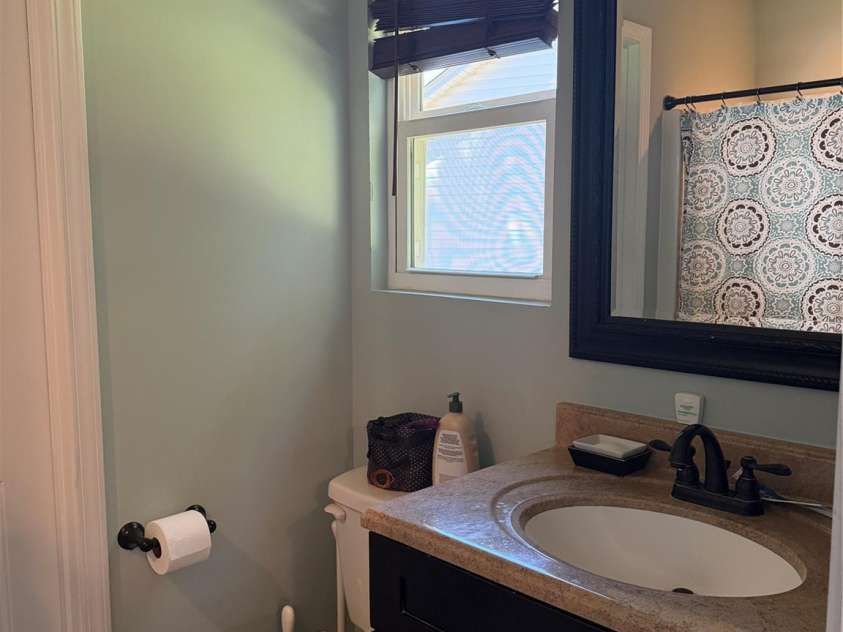 612 Red Hawk Way, Clover, SC 29710.  MLS# CAR4389911, YatesRealty ID 29658. Bathroom 1