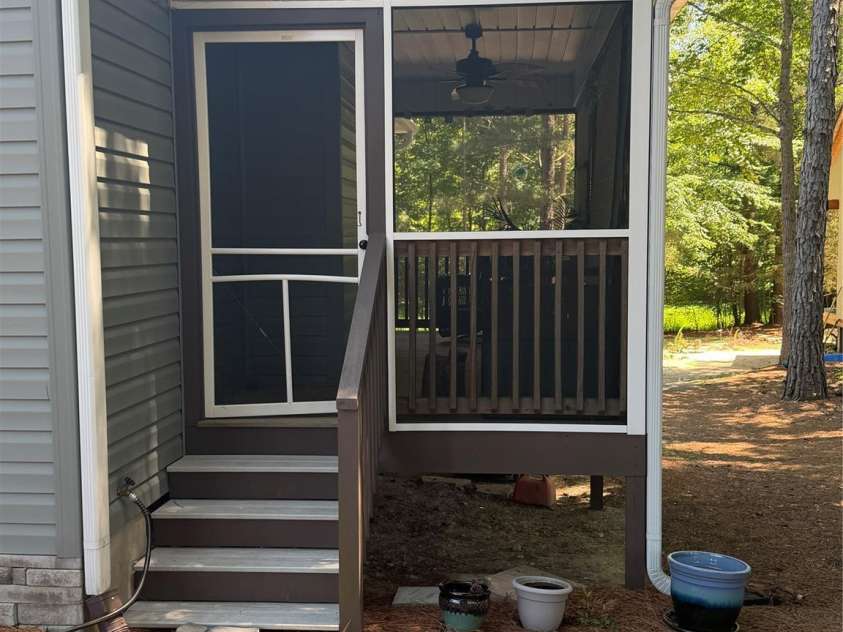612 Red Hawk Way, Clover, SC 29710.  MLS# CAR4389911, YatesRealty ID 29658. Side Screened in Porch with Entrance