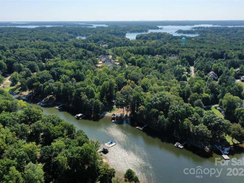 128 Wickford Lane, Mooresville, NC 28117.  MLS# CAR4239184, YatesRealty ID 2966. 