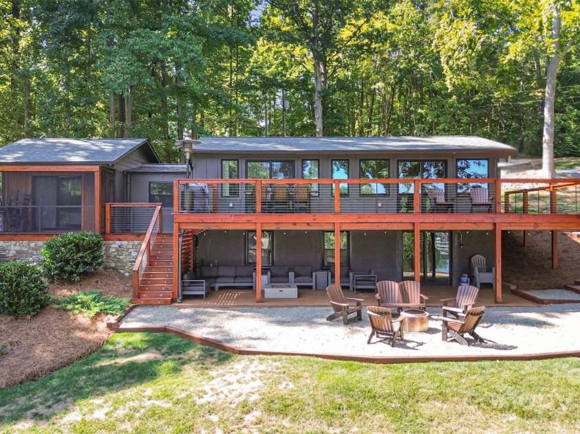 128 Wickford Lane, Mooresville, NC 28117.  MLS# CAR4302925, YatesRealty ID 2966. 