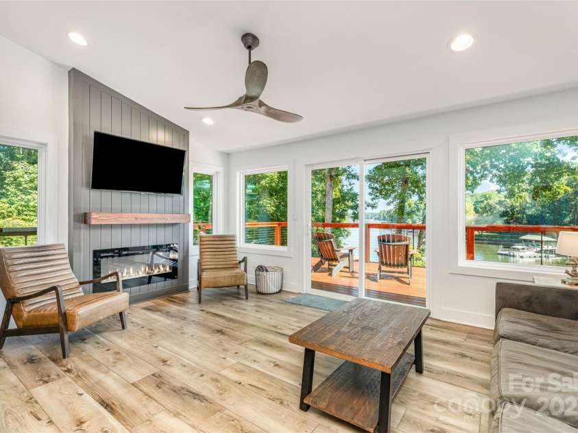 128 Wickford Lane, Mooresville, NC 28117.  MLS# CAR4302925, YatesRealty ID 2966. 