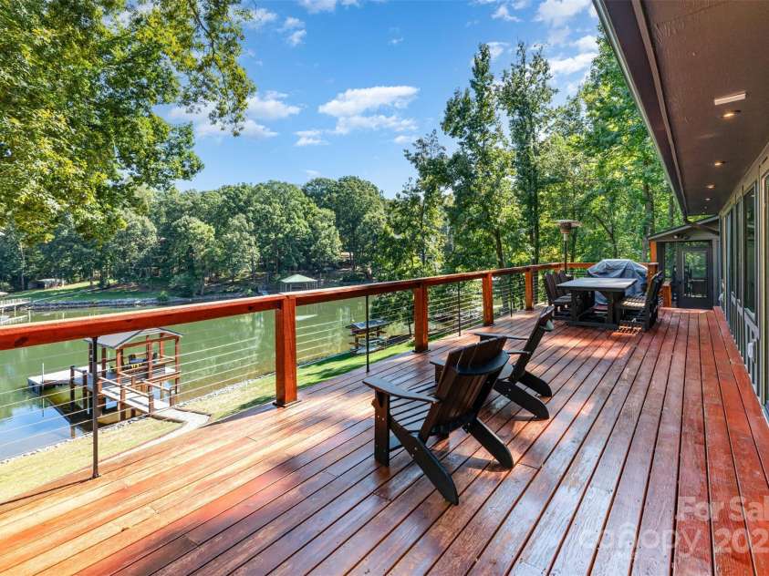 128 Wickford Lane, Mooresville, NC 28117.  MLS# CAR4302925, YatesRealty ID 2966. 