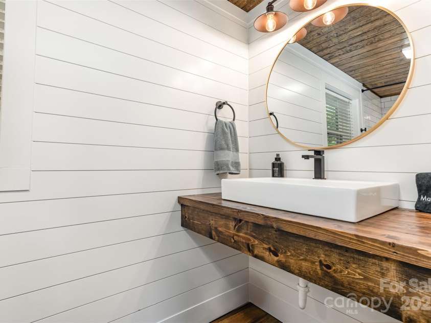 128 Wickford Lane, Mooresville, NC 28117.  MLS# CAR4302925, YatesRealty ID 2966. 