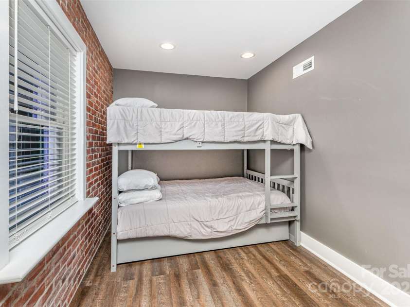 128 Wickford Lane, Mooresville, NC 28117.  MLS# CAR4302925, YatesRealty ID 2966. 