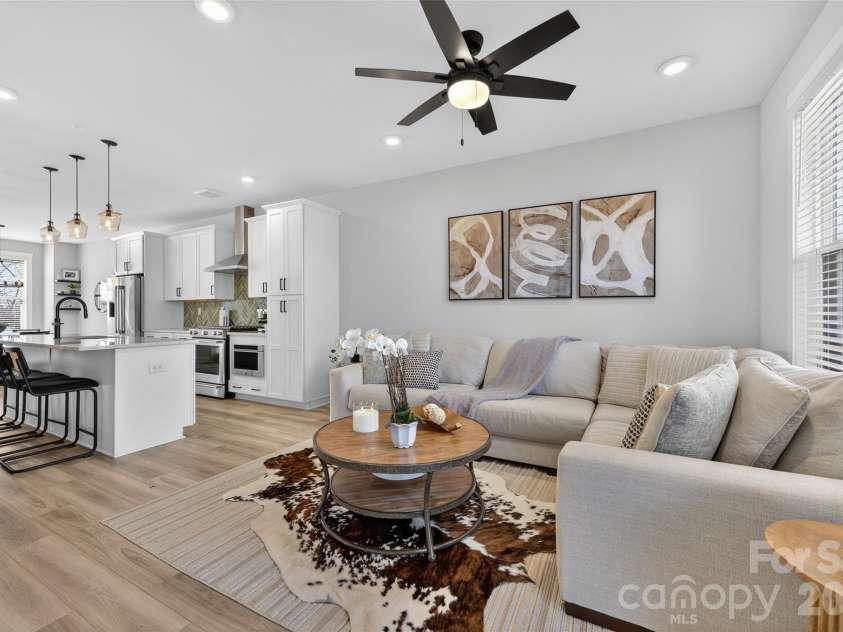 5026 Tiny Lane, Charlotte, NC 28203.  MLS# CAR4349421, YatesRealty ID 2966. 