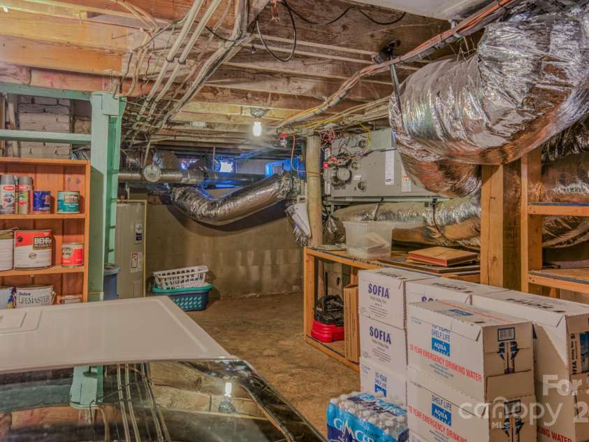 122 Michigan Avenue, Asheville, NC 28806.  MLS# CAR4285433, YatesRealty ID 29660. Basement