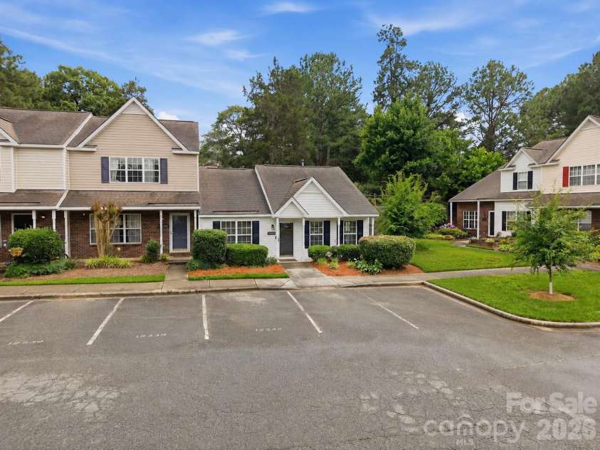 12343 Bluestem Lane, Charlotte, NC 28277.  MLS# CAR4387992, YatesRealty ID 29660. 