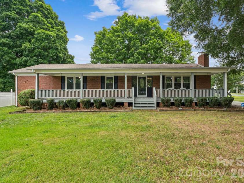615 5th Street, Landis, NC 28088.  MLS# CAR4386679, YatesRealty ID 29662. 