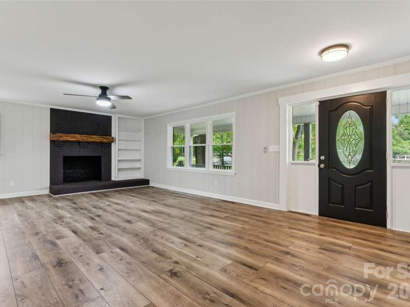 615 5th Street, Landis, NC 28088.  MLS# CAR4386679, YatesRealty ID 29662. 