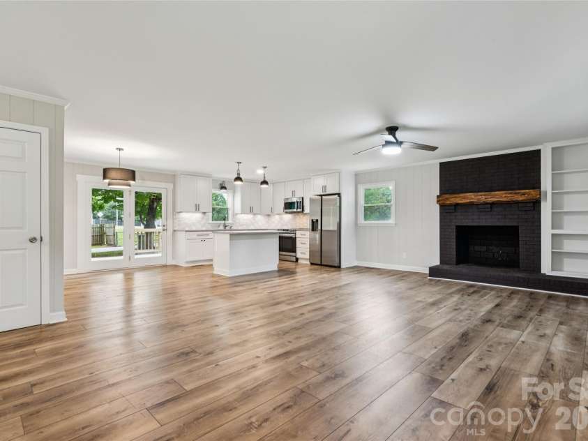 615 5th Street, Landis, NC 28088.  MLS# CAR4386679, YatesRealty ID 29662. 