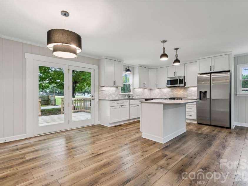 615 5th Street, Landis, NC 28088.  MLS# CAR4386679, YatesRealty ID 29662. 