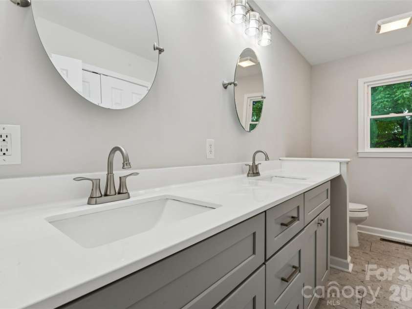 615 5th Street, Landis, NC 28088.  MLS# CAR4386679, YatesRealty ID 29662. 