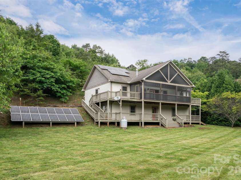 980 River Road, Sylva, NC 28779.  MLS# CAR4389652, YatesRealty ID 29663. 