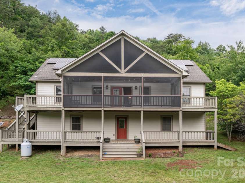 980 River Road, Sylva, NC 28779.  MLS# CAR4389652, YatesRealty ID 29663. 