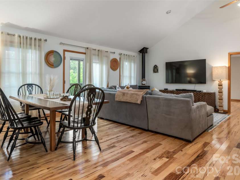 980 River Road, Sylva, NC 28779.  MLS# CAR4389652, YatesRealty ID 29663. 