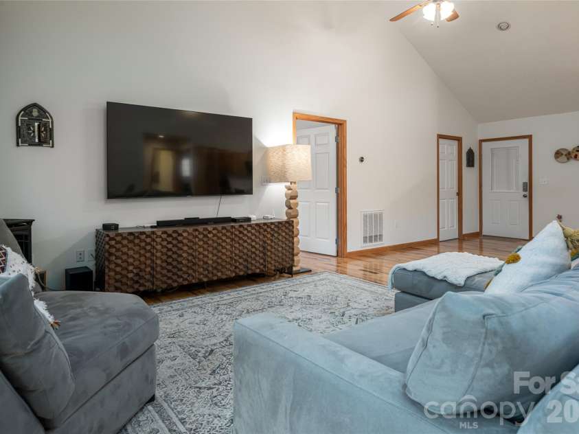980 River Road, Sylva, NC 28779.  MLS# CAR4389652, YatesRealty ID 29663. 