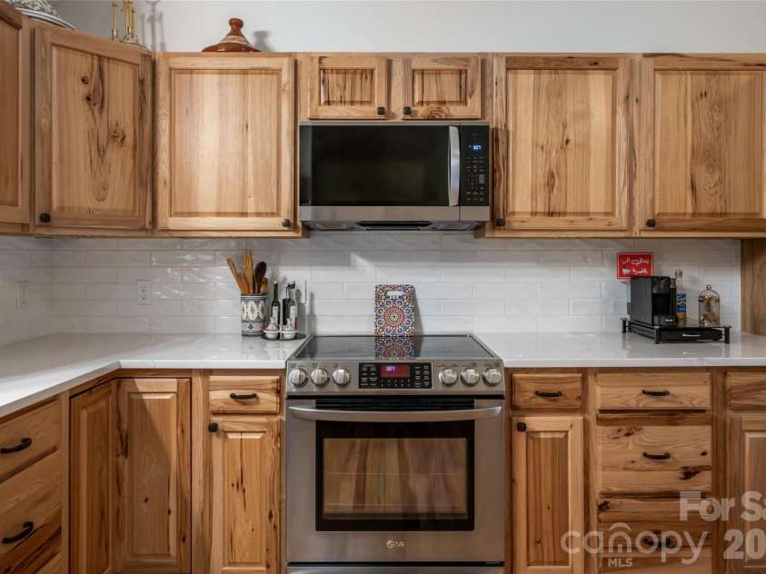 980 River Road, Sylva, NC 28779.  MLS# CAR4389652, YatesRealty ID 29663. 