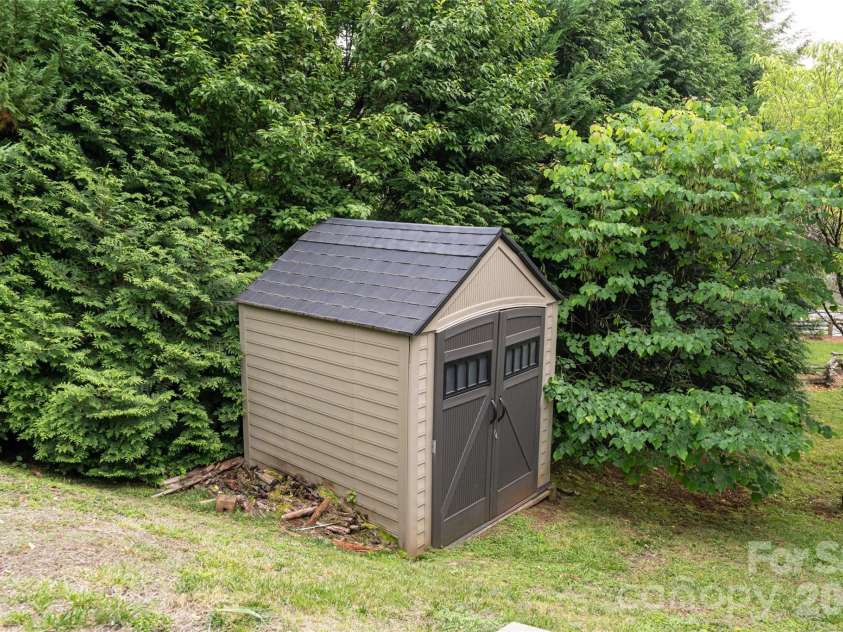 980 River Road, Sylva, NC 28779.  MLS# CAR4389652, YatesRealty ID 29663. 