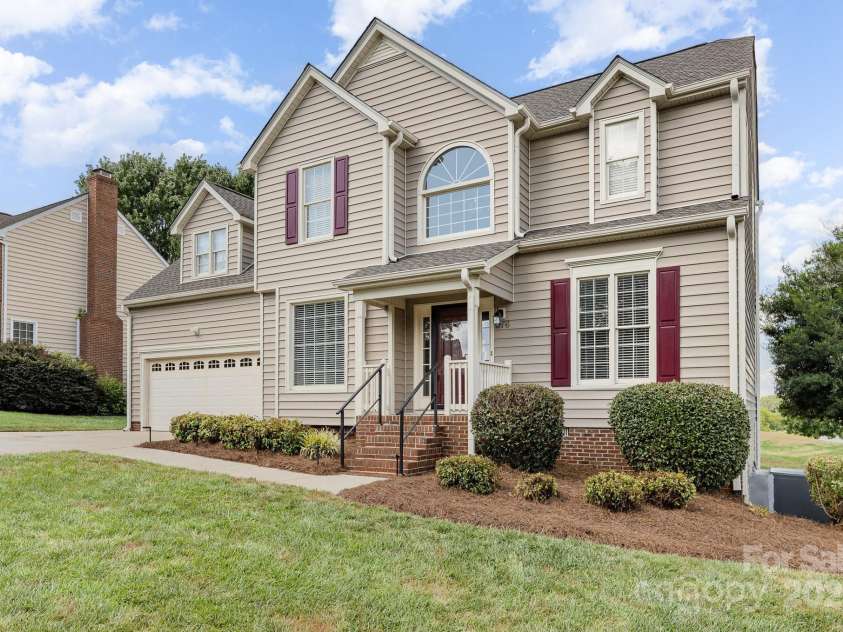 376 Kingsmill Drive, Advance, NC 27006.  MLS# CAR4281877, YatesRealty ID 29664. 