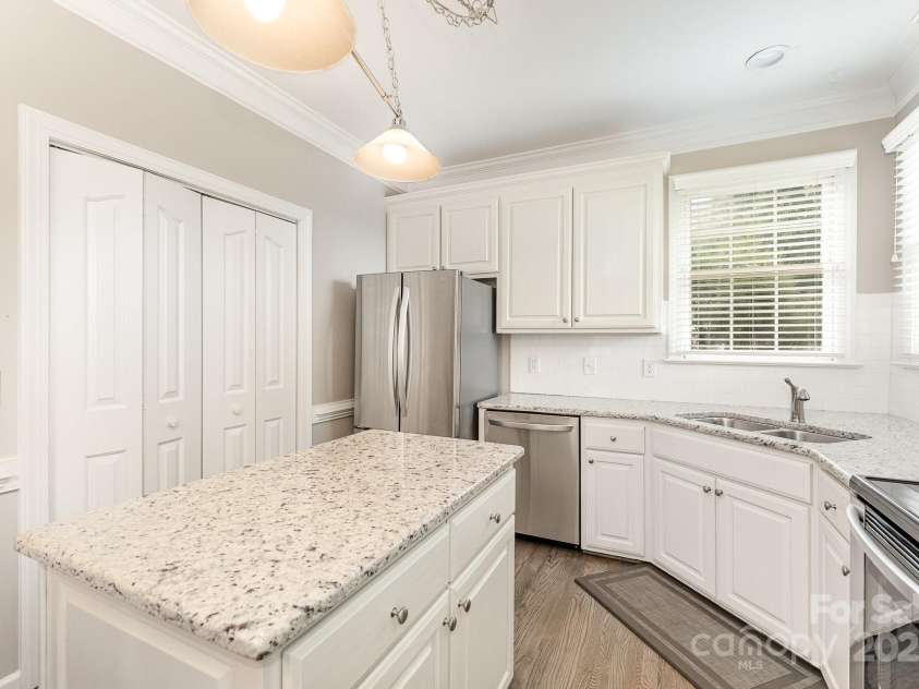 376 Kingsmill Drive, Advance, NC 27006.  MLS# CAR4281877, YatesRealty ID 29664. 