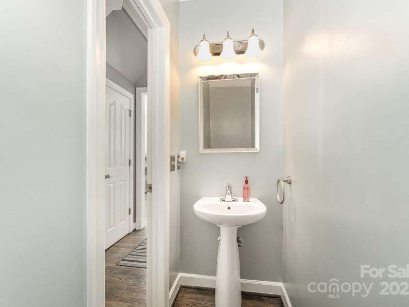 376 Kingsmill Drive, Advance, NC 27006.  MLS# CAR4281877, YatesRealty ID 29664. 