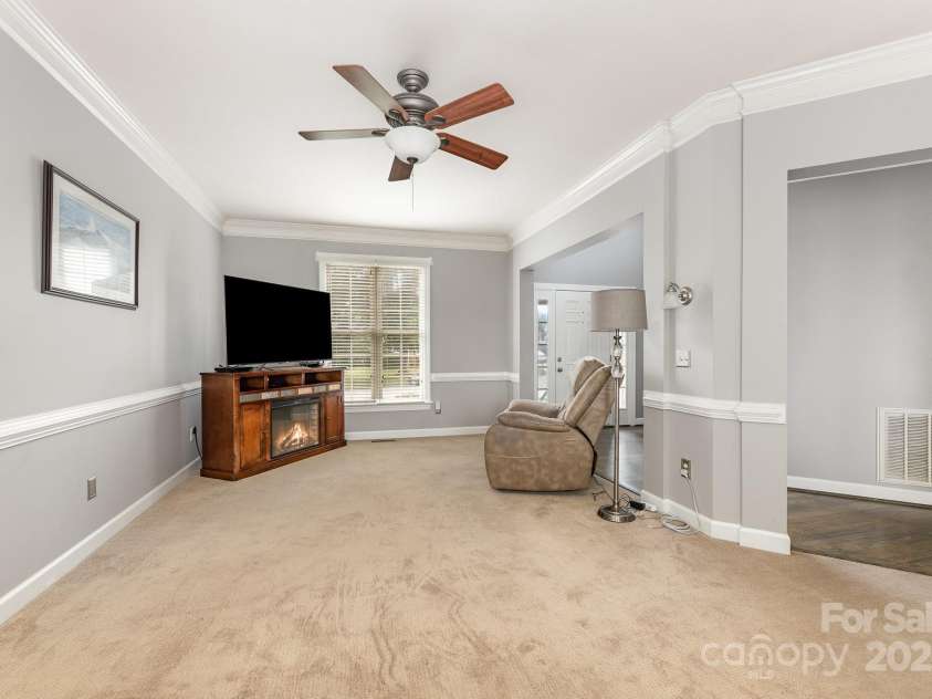 376 Kingsmill Drive, Advance, NC 27006.  MLS# CAR4281877, YatesRealty ID 29664. 