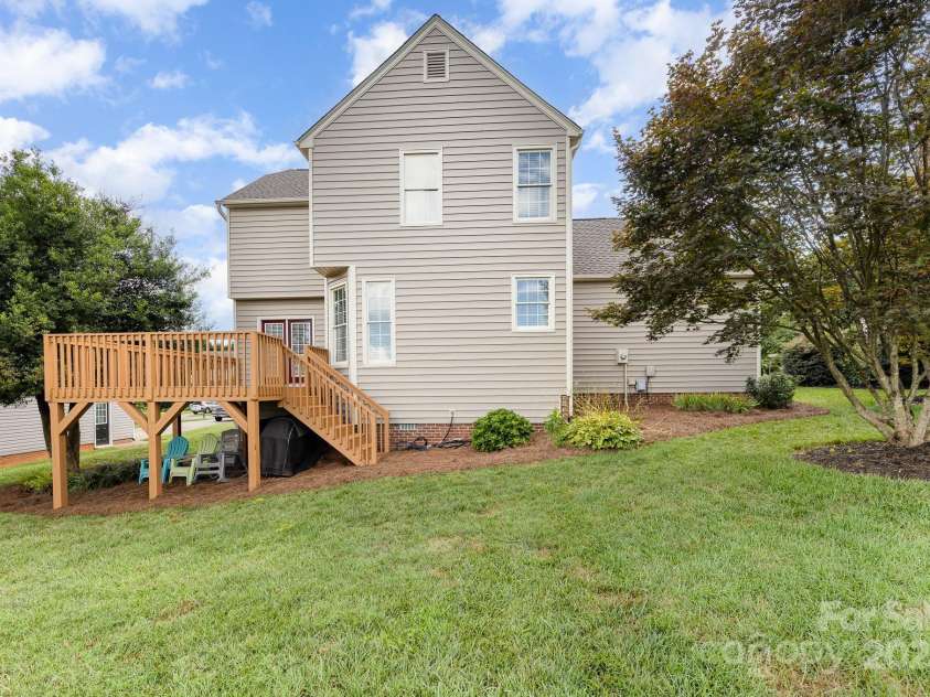 376 Kingsmill Drive, Advance, NC 27006.  MLS# CAR4281877, YatesRealty ID 29664. 