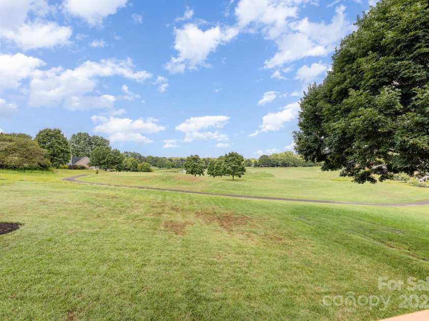 376 Kingsmill Drive, Advance, NC 27006.  MLS# CAR4281877, YatesRealty ID 29664. 