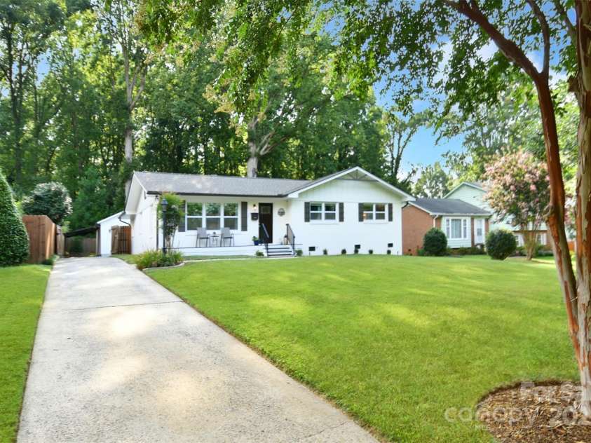 4014 Larkspur Lane, Charlotte, NC 28205.  MLS# CAR4287638, YatesRealty ID 29665. 