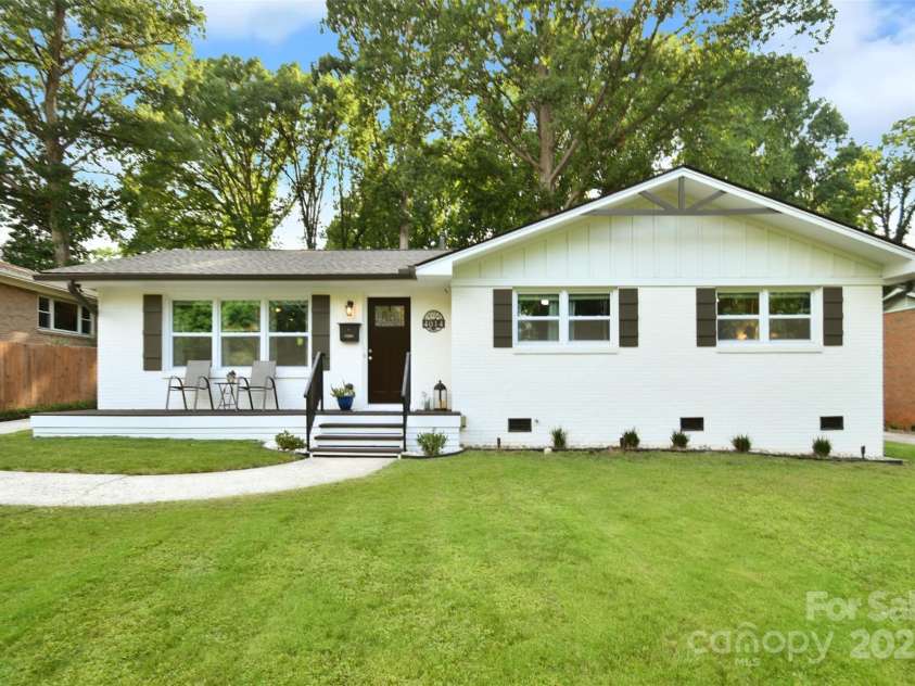 4014 Larkspur Lane, Charlotte, NC 28205.  MLS# CAR4287638, YatesRealty ID 29665. 