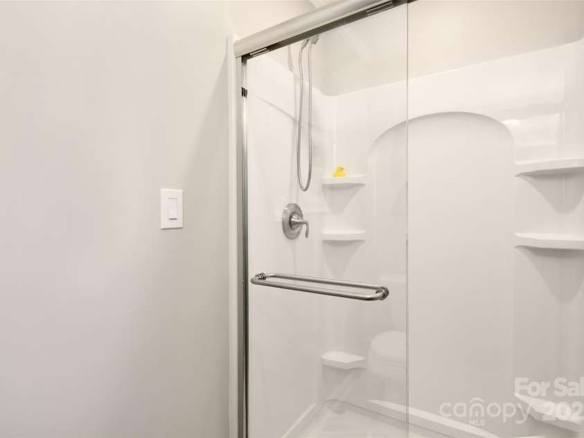 4014 Larkspur Lane, Charlotte, NC 28205.  MLS# CAR4287638, YatesRealty ID 29665. 