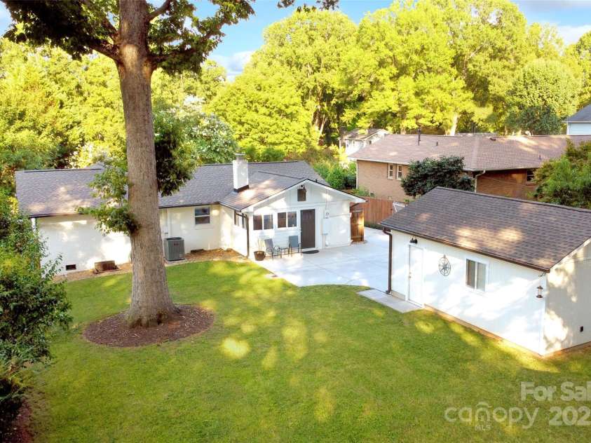 4014 Larkspur Lane, Charlotte, NC 28205.  MLS# CAR4287638, YatesRealty ID 29665. 