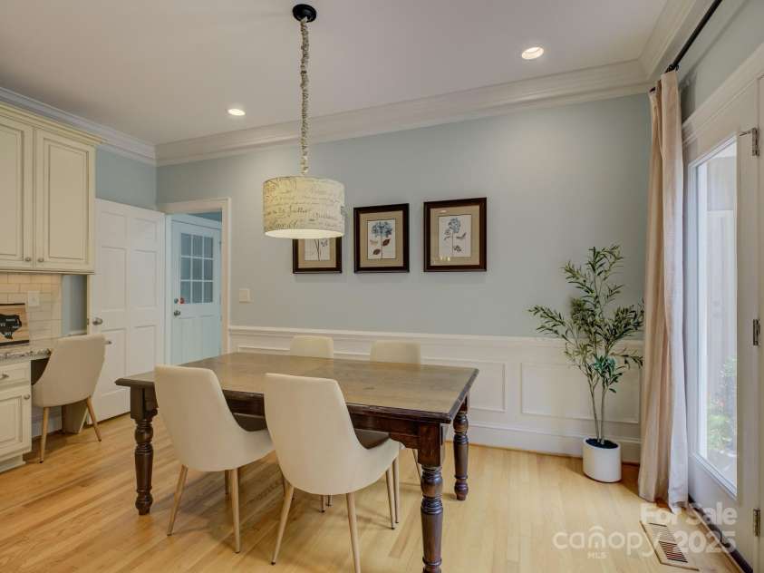 2621 Winding Oak Drive, Charlotte, NC 28270.  MLS# CAR4285798, YatesRealty ID 29666. 