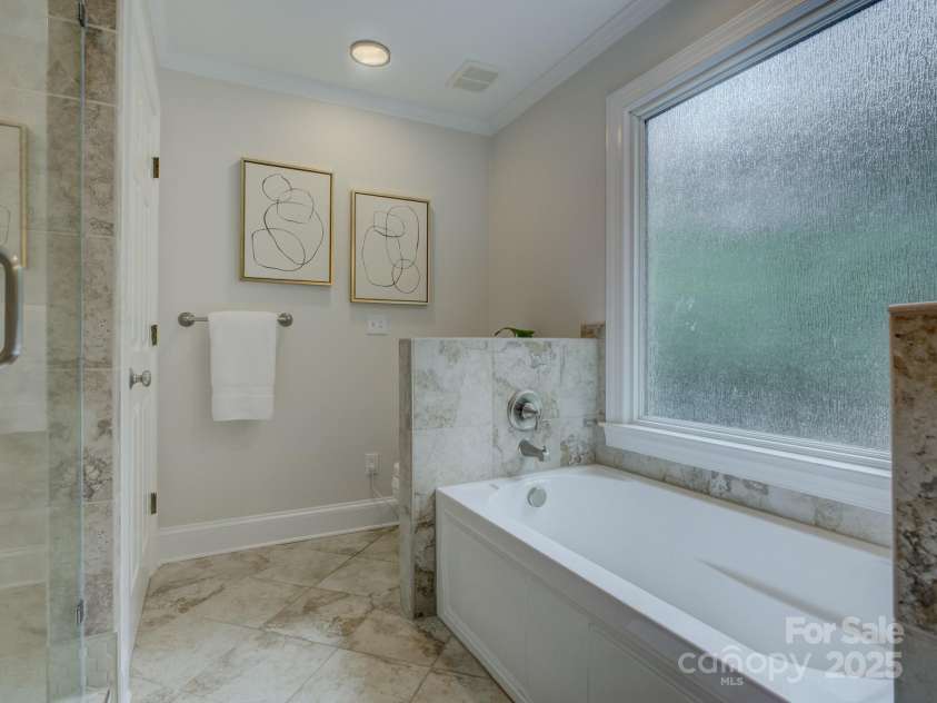 2621 Winding Oak Drive, Charlotte, NC 28270.  MLS# CAR4285798, YatesRealty ID 29666. 