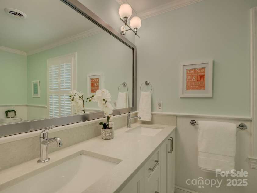 2621 Winding Oak Drive, Charlotte, NC 28270.  MLS# CAR4285798, YatesRealty ID 29666. 