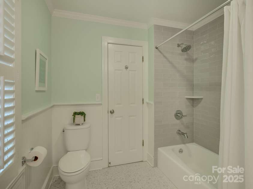 2621 Winding Oak Drive, Charlotte, NC 28270.  MLS# CAR4285798, YatesRealty ID 29666. 