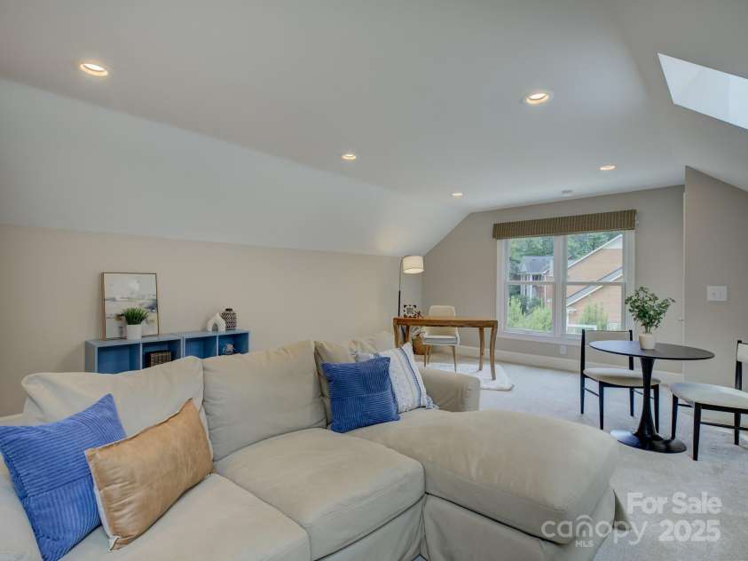 2621 Winding Oak Drive, Charlotte, NC 28270.  MLS# CAR4285798, YatesRealty ID 29666. 