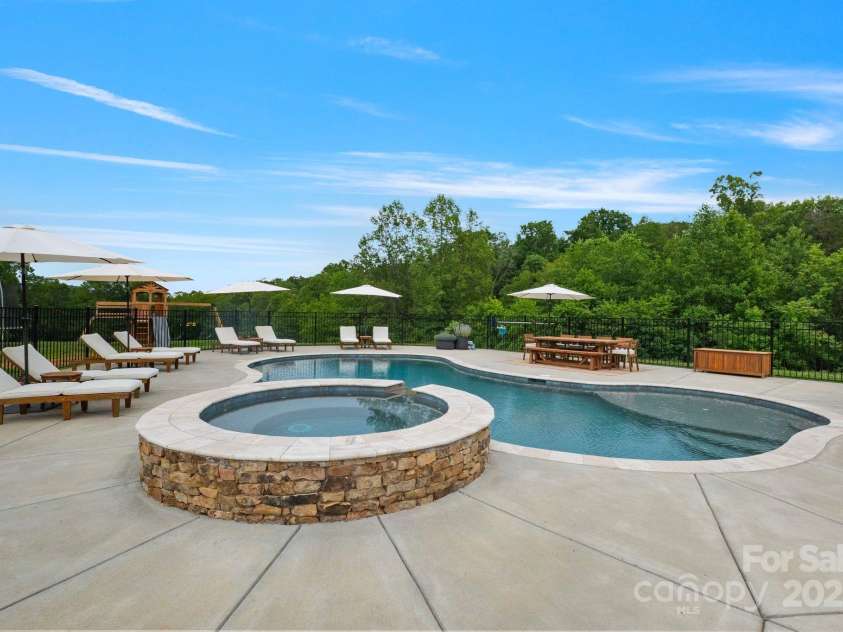 6500 Duck Creek Road, Lenoir, NC 28645.  MLS# CAR4258790, YatesRealty ID 29667. Hot Tub