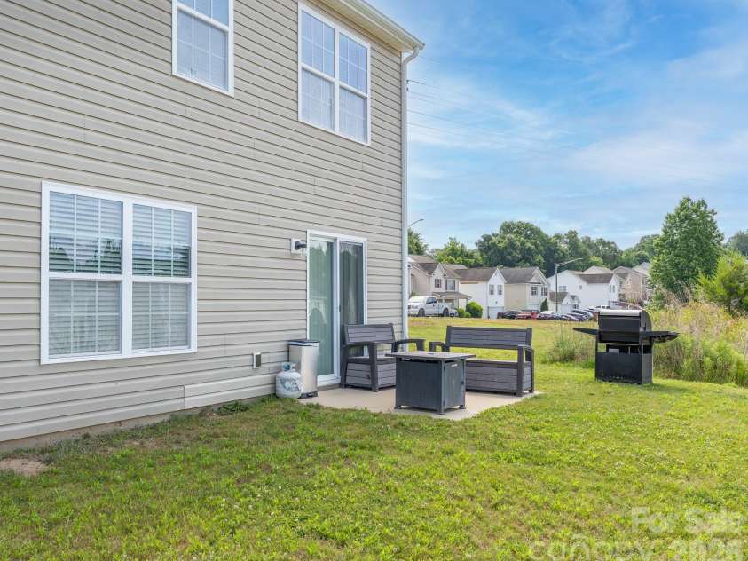 985 Sundance Drive, Gastonia, NC 28054.  MLS# CAR4378323, YatesRealty ID 29667. 