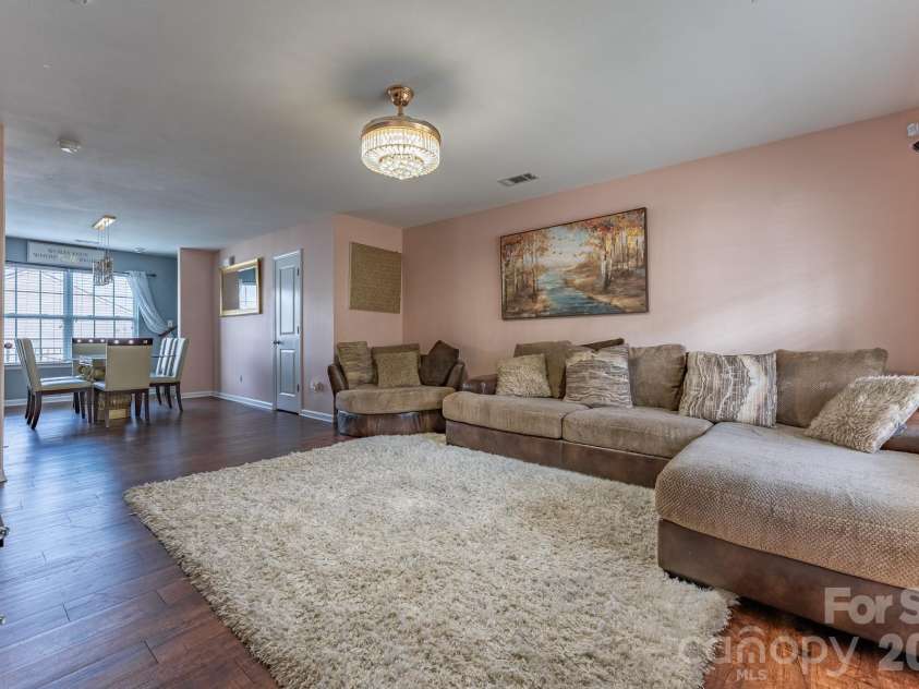 985 Sundance Drive, Gastonia, NC 28054.  MLS# CAR4378323, YatesRealty ID 29667. 