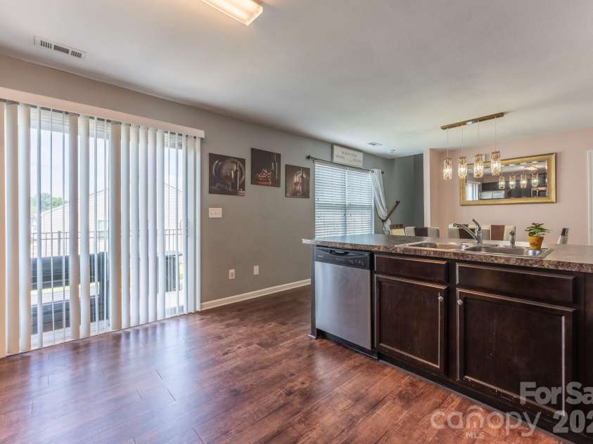 985 Sundance Drive, Gastonia, NC 28054.  MLS# CAR4378323, YatesRealty ID 29667. 
