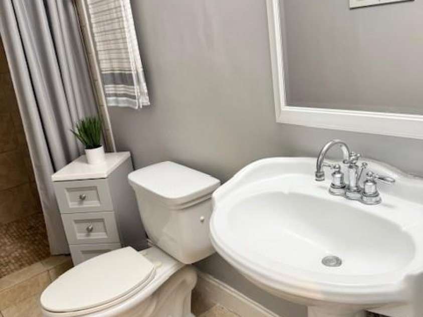 7133 Tall Tree Lane, Charlotte, NC 28214.  MLS# CAR4264939, YatesRealty ID 29668. 