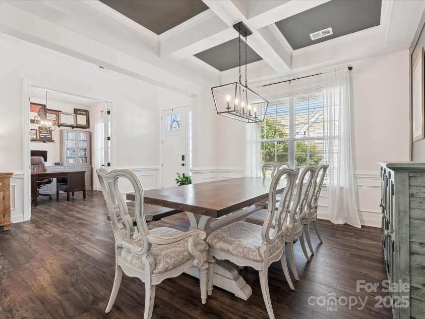 6005 Petersburg Drive, Waxhaw, NC 28173.  MLS# CAR4287220, YatesRealty ID 29669. 