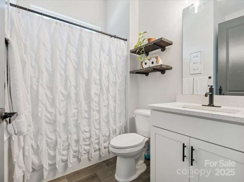 6005 Petersburg Drive, Waxhaw, NC 28173.  MLS# CAR4287220, YatesRealty ID 29669. 