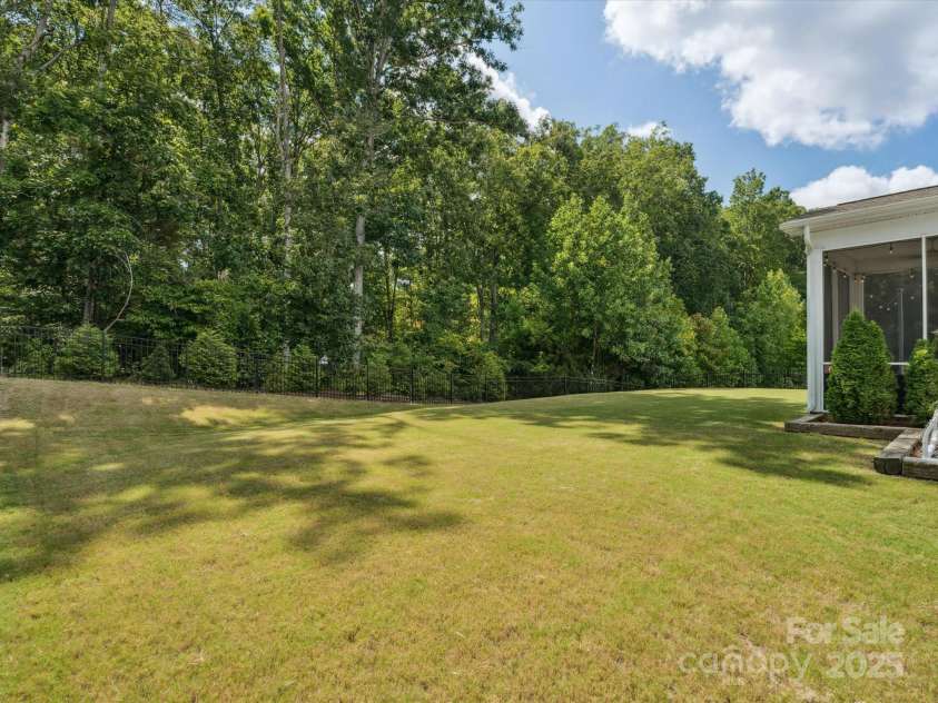 6005 Petersburg Drive, Waxhaw, NC 28173.  MLS# CAR4287220, YatesRealty ID 29669. 