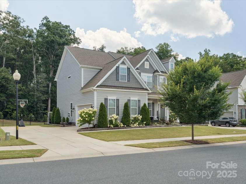 6005 Petersburg Drive, Waxhaw, NC 28173.  MLS# CAR4287220, YatesRealty ID 29669. 