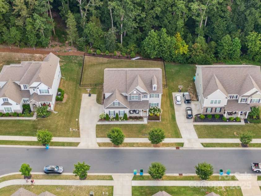 6005 Petersburg Drive, Waxhaw, NC 28173.  MLS# CAR4287220, YatesRealty ID 29669. 