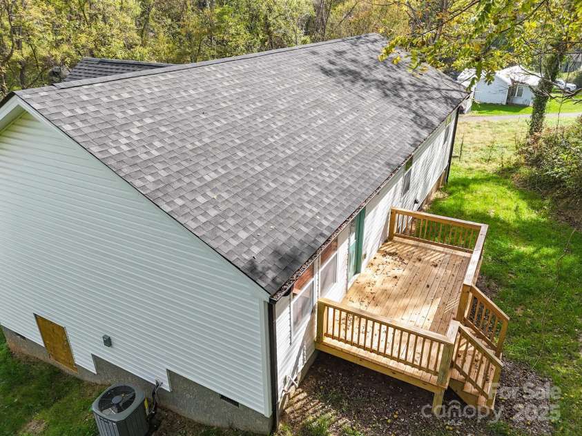 12 Holcombe Road, Candler, NC 28715.  MLS# CAR4245519, YatesRealty ID 2967. 